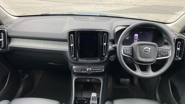 Volvo XC40 2.0 B3P Ultra Dark 5dr Auto Petrol Estate